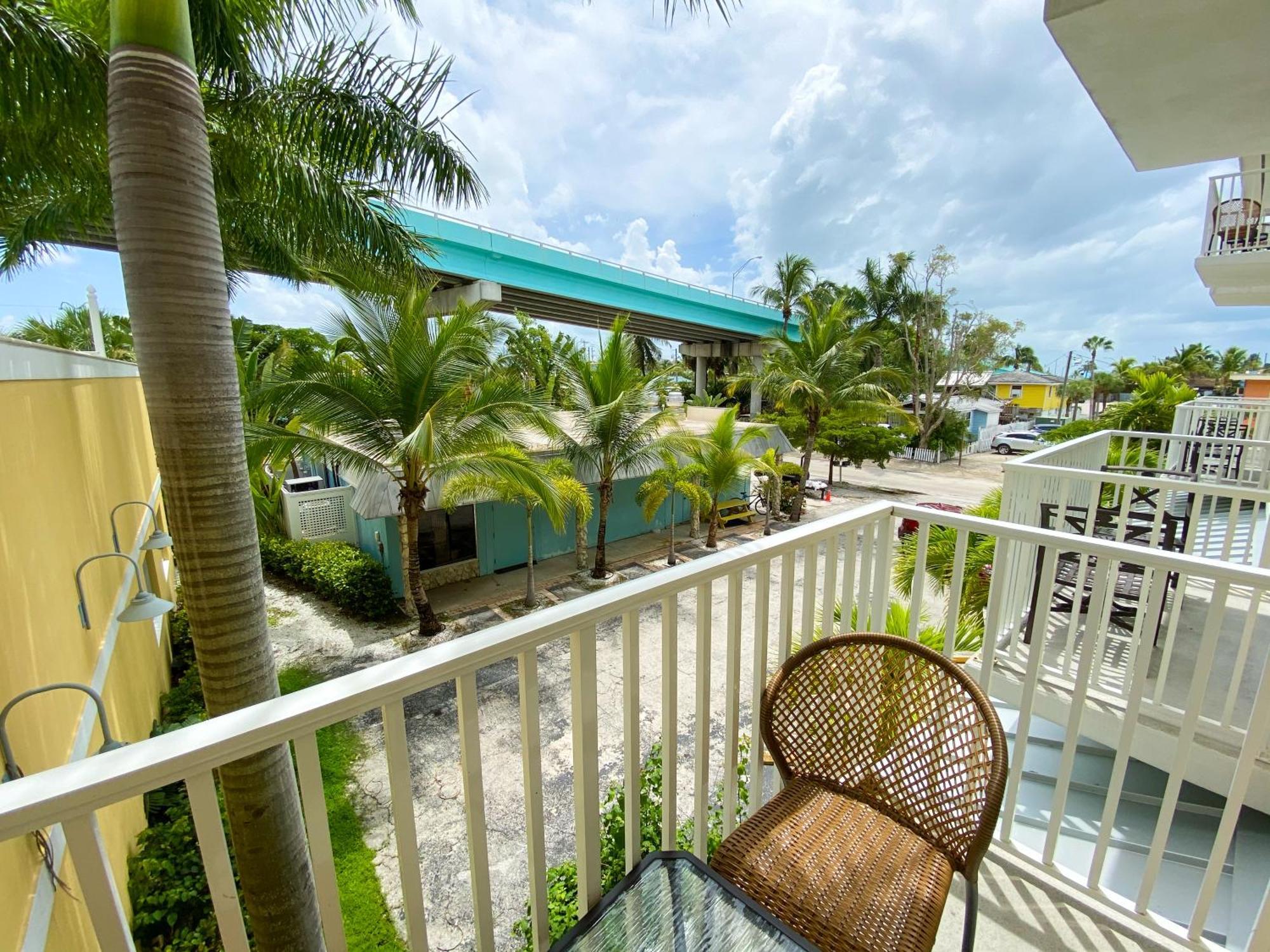 1Br Condo: Pool, Balcony, Steps From Times Square Fort Myers Beach Exterior foto