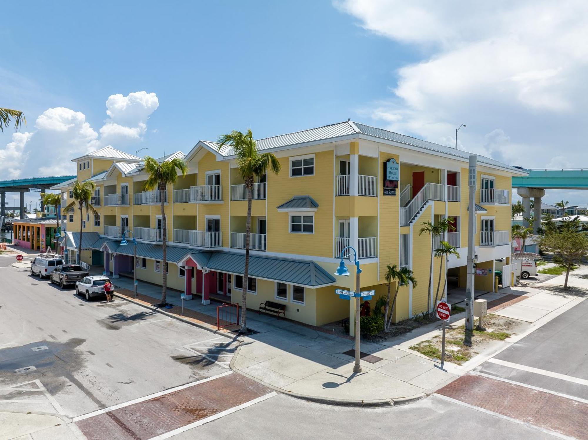 1Br Condo: Pool, Balcony, Steps From Times Square Fort Myers Beach Exterior foto